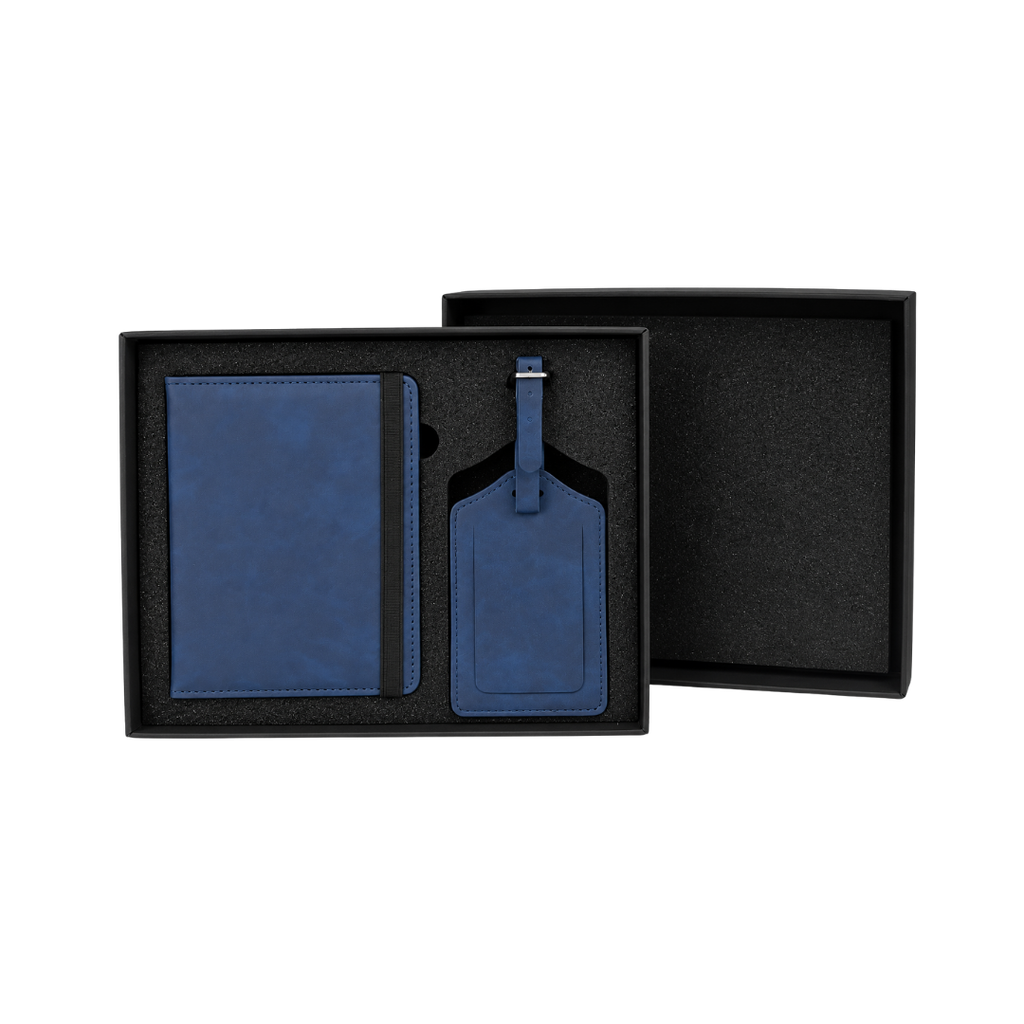 PORTA PASAPORTE, IMITACION CUERO, AZUL OSCURO, 15*11 cm, con identificador de maletas 11*7 cm en caja negra de regalo