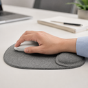 MOUSE PAD, POLIESTER, GRIS, 20 x 22.3 cm, CON BASE ANTIDESLIZANTE Y REPOSA MUÑECAS