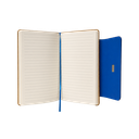 LIBRETA, PAPEL, AZUL, 14,8 x 21 cm, Magnus 80 páginas de líneas, 70 gramos 80 con pasta corcho con cierre magnético, lapicero y listón