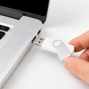 MEMORIA USB 32GB, ABS / METAL, BLANCO, 2 x 5.8 x 1 cm, CON MECANISMO GIRATORIO Y CLIP DE METAL