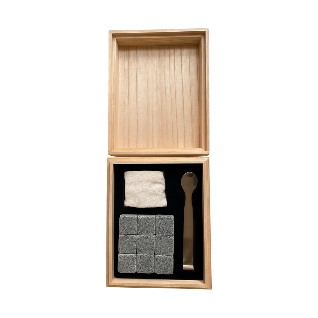 [P298155] Cubos Piedra Natural 14.2*12*5 cm 9 Pcs Con Tenaza En Caja De Bambú