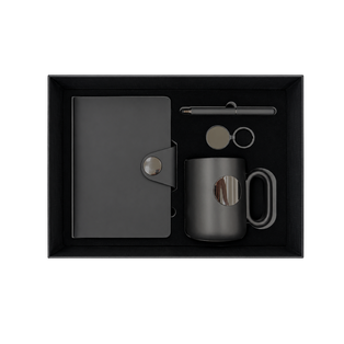 SET EJECUTIVO, ACERO INOXIDABLE, NEGRO, 480 ml, con detalles Point de taza ceramica, libreta PU A5, lapicero de metal y llavero redondo